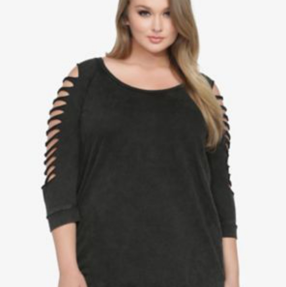 Torrid slashed sleeve sweatshirt SIZE 3